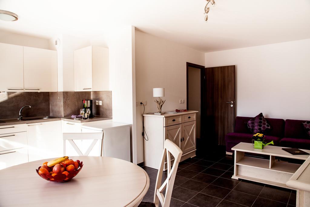 Hotel Le Menestrel Рибовиль Номер фото
