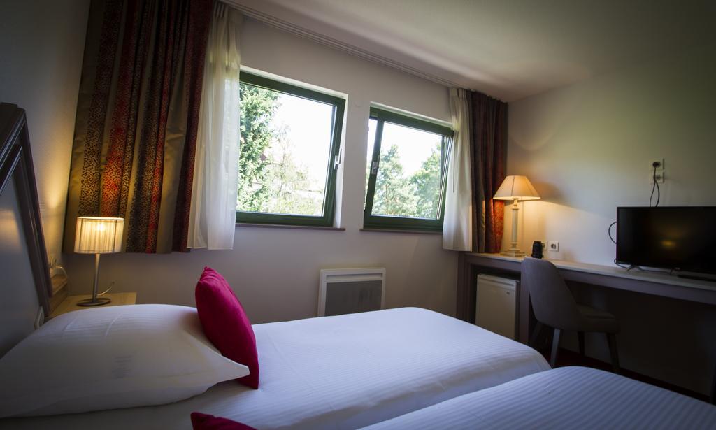 Hotel Le Menestrel Рибовиль Экстерьер фото